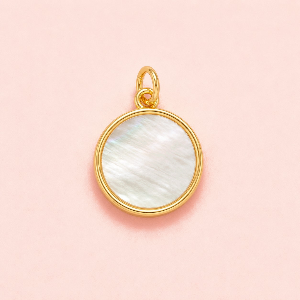🟡 Round Shell Pearl Charm