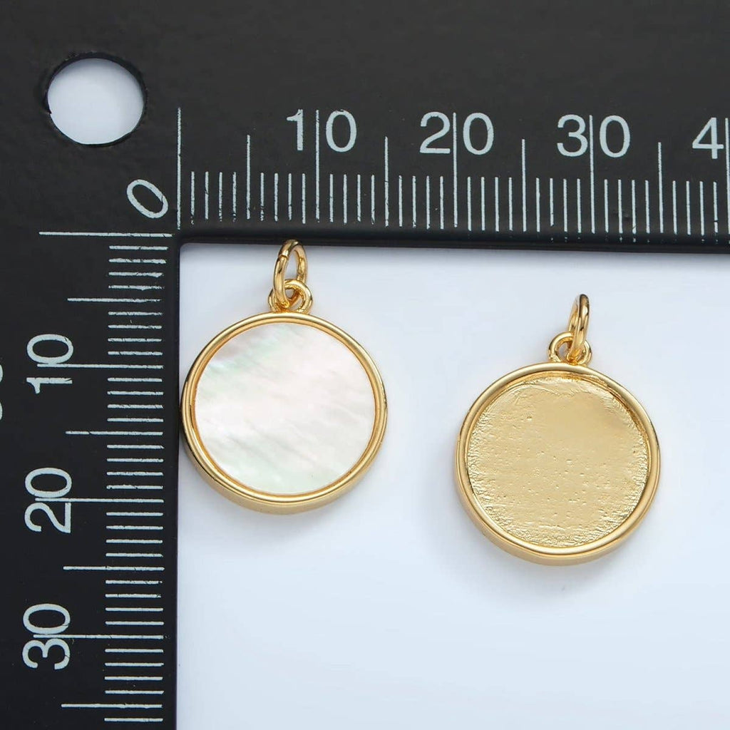 🟡 Round Shell Pearl Charm