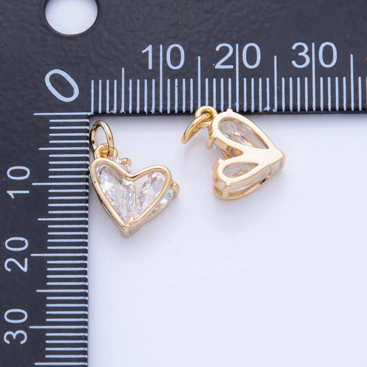 💛 Crystal Heart Charm