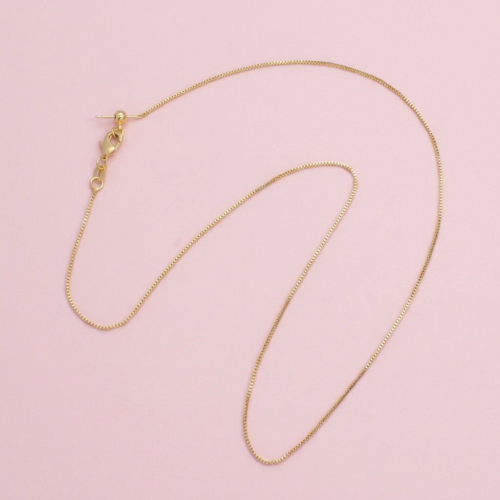 ✨ Dainty Box Charm Bar Chain – Adjustable (18″)