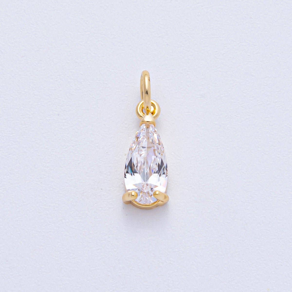 ✨ Teardrop Charm