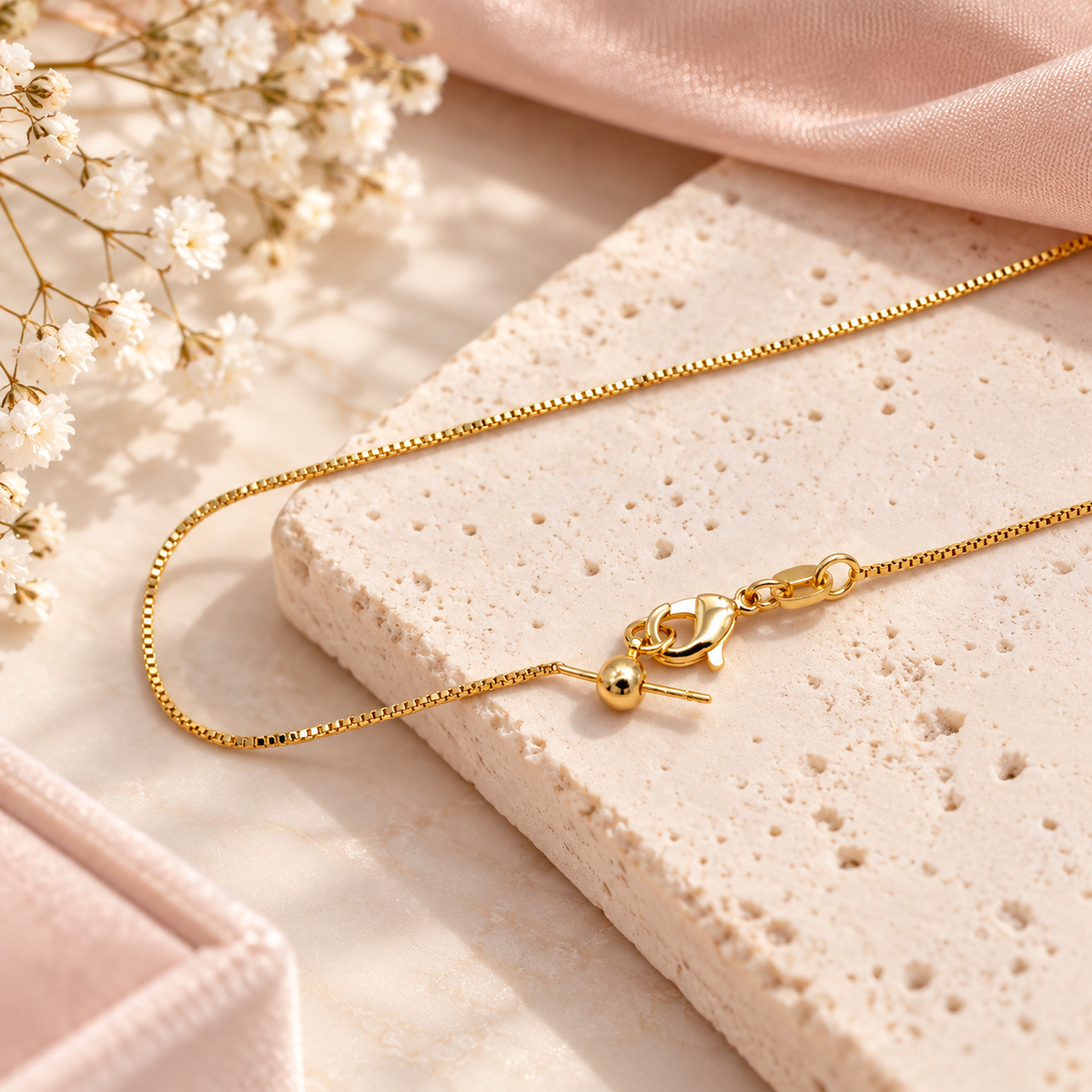 ✨ Dainty Box Charm Bar Chain – Adjustable (18″)