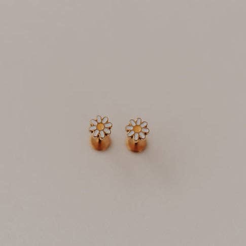 Carolina Daisy Flat Back Stud Earrings – Gold Floral Studs