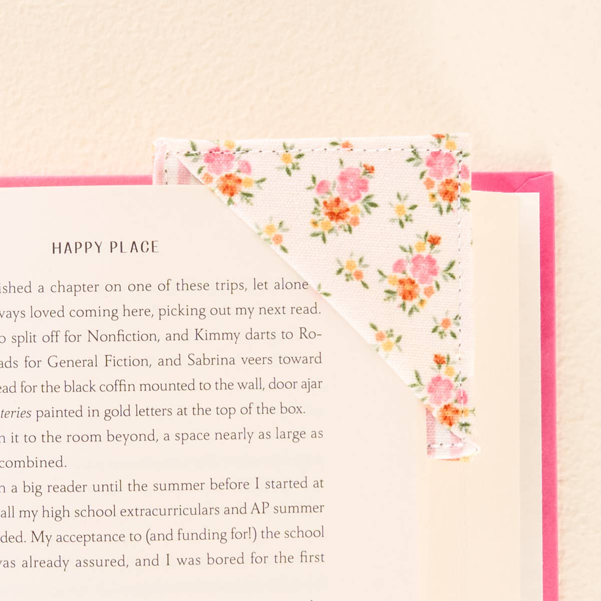 Corner Keeper Fabric Bookmark – Endless Daydream Cream