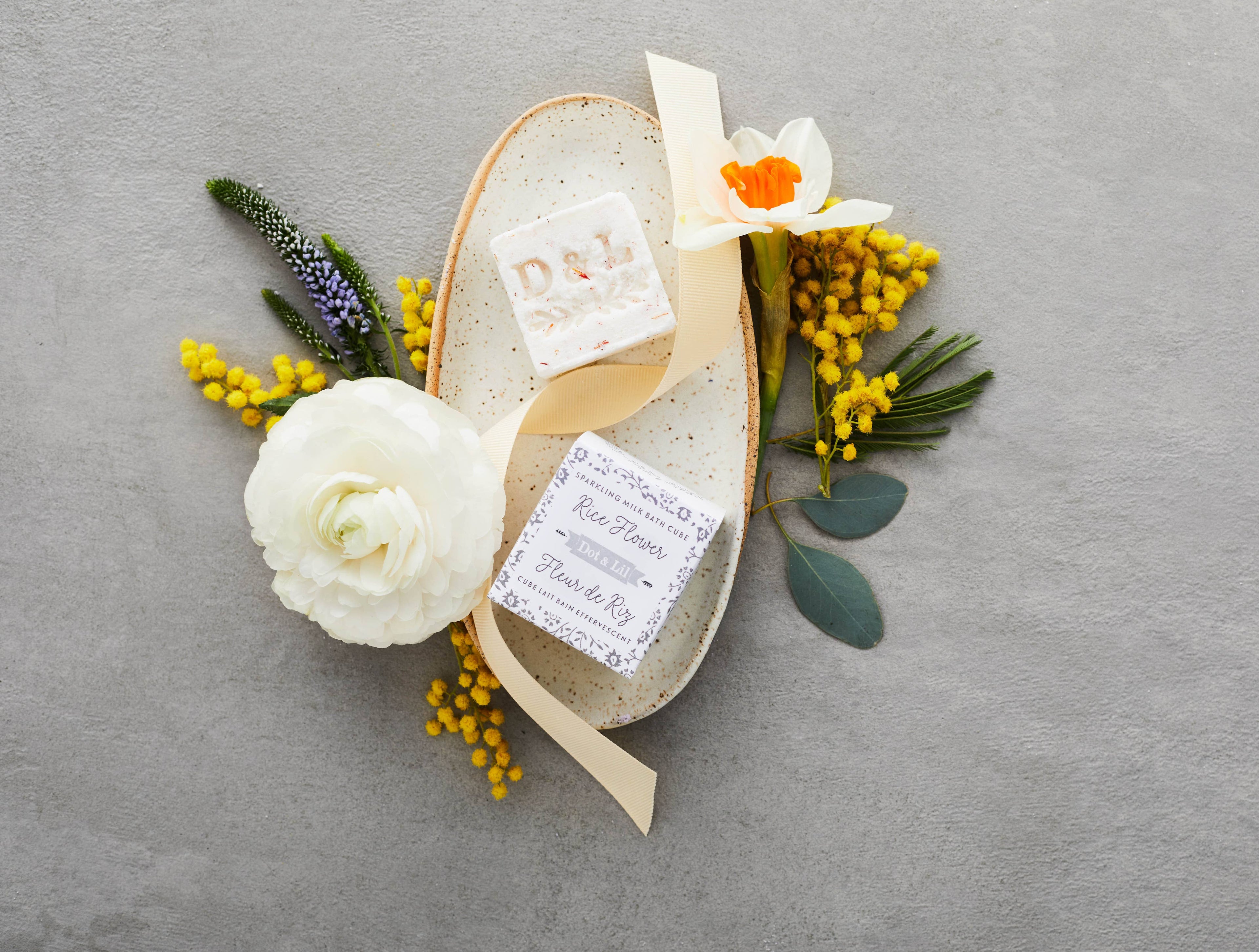 Peony & Olive Leaf Sparkling Milk Bath Cube – Botanical Bath Cube
