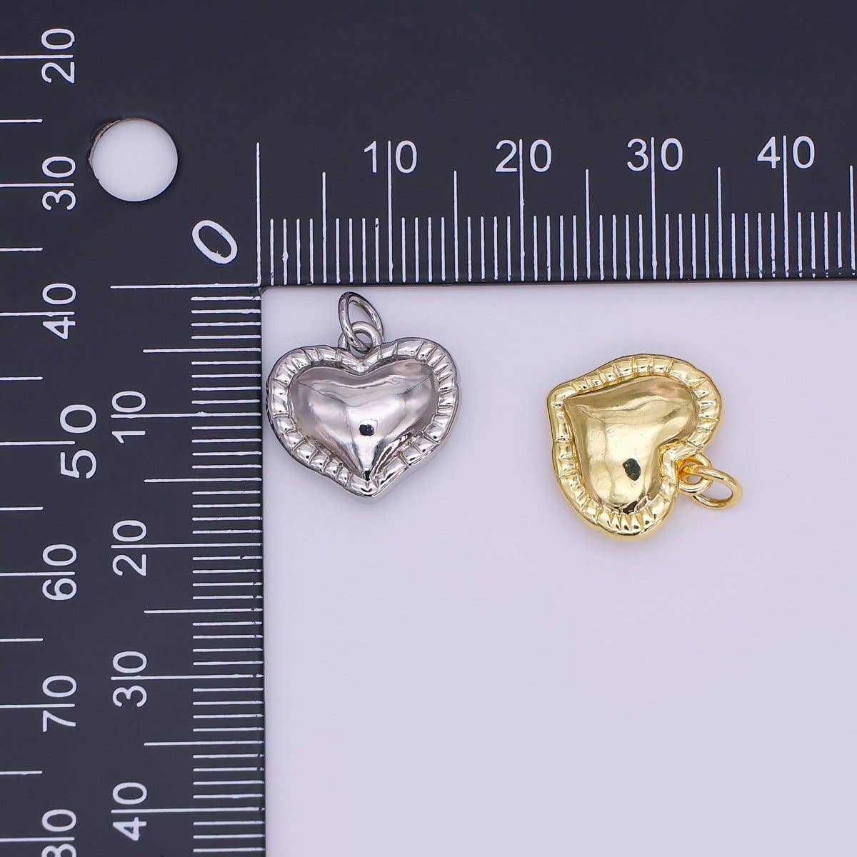 💛 Vintage Heart Charm